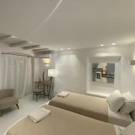 Vila Alessandra With Massive Pool By Diles Mykonos Town