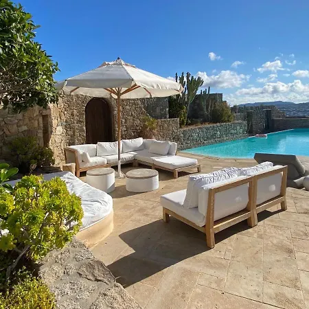 Alessandra With Massive Pool By Diles فيلة *