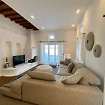 Villa Alessandra With Massive Pool By Diles Mykonos Town